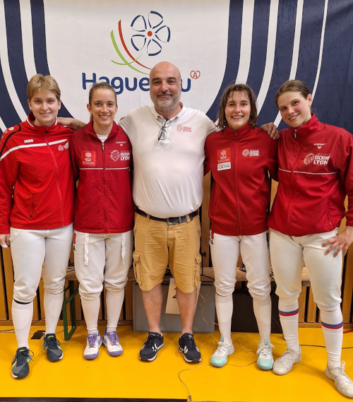 L'équipe de fleuret dames seniors 2025 de la Société d'Escrime de Lyon. Première division.